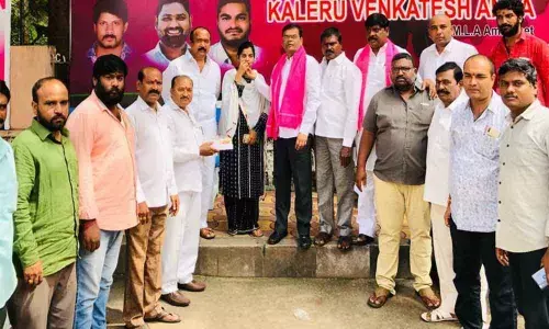 MLA Kaleru Venkatesh celebrates win in Huzurnagar