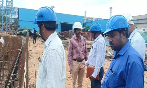 Villagers complain against polluting factory