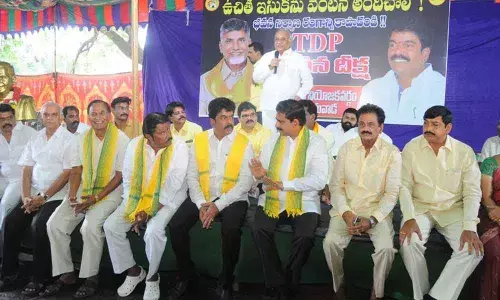 YSRCP leaders behind sand loot, alleges TDP