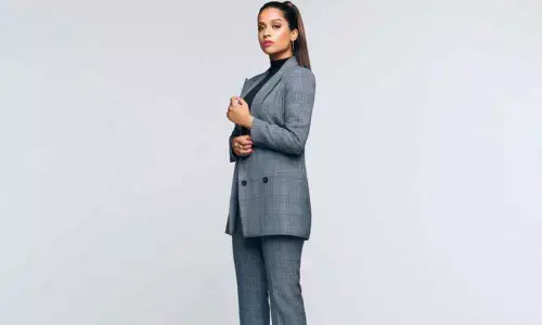 Lilly wants Shah Rukh Khan, Ranveer on her show