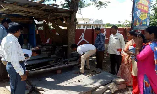 Nandyal civic authorities remove encroachments