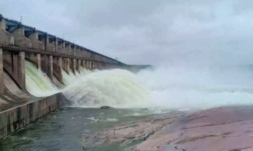 32 gates of SRSP lifted to release 1.25 lakh cusecs of water