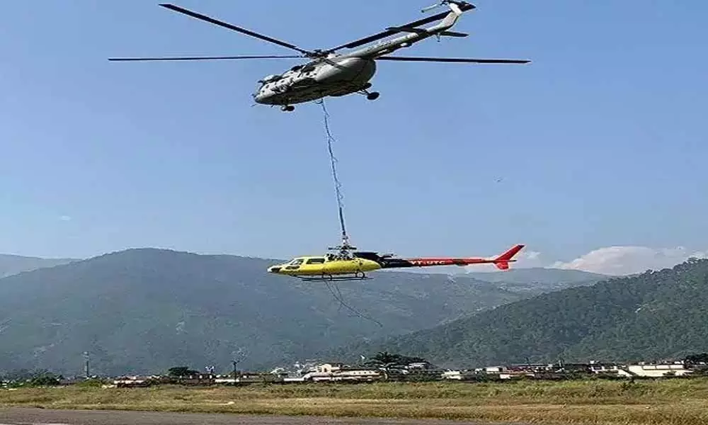 Watch: IAF helicopters evacuate crashed civilian chopper from Kedarnath