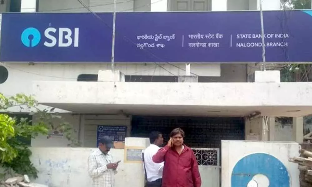 Robbery attempt to loot SBI bank in Nalgonda