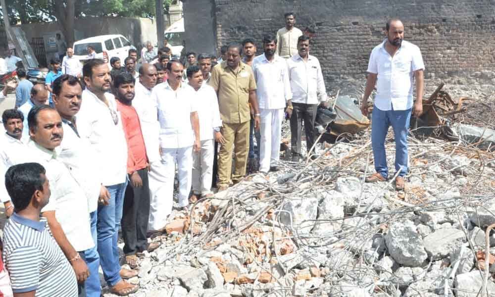 MLA Devireddy Sudheer Reddy enquires about fire accident