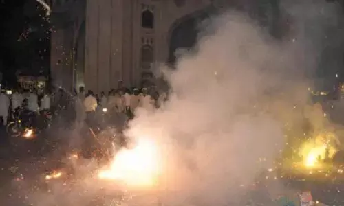 Post Diwali Clean-up: Air quality drops in Delhi and Noida