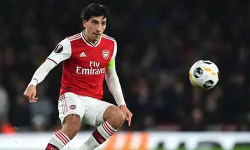 Bellerin calls for Arsenal unity after Xhaka tantrum
