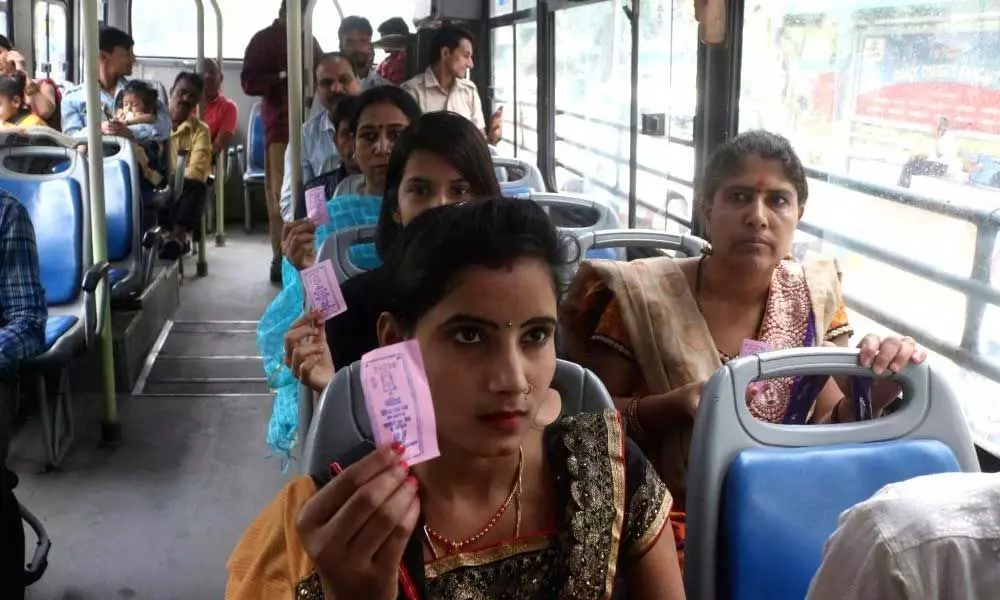 New Delhi: Majority women passengers appreciate free-ride scheme