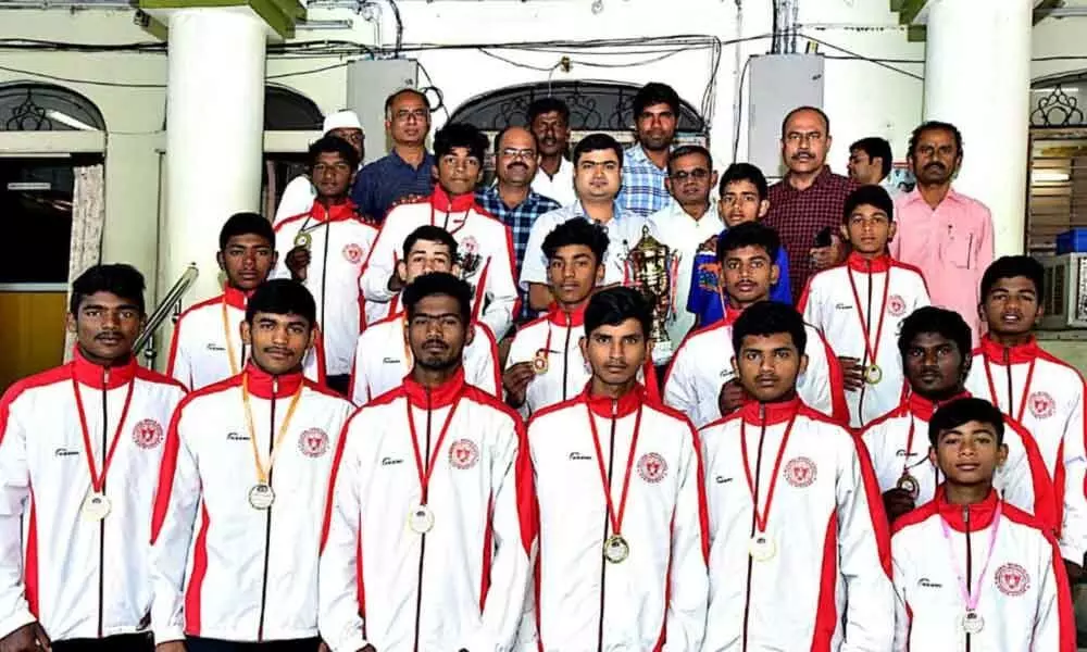 Karimnagar: Collector Sarfaraz Ahmed appreciates medallists in wrestling