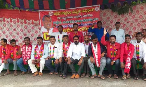 KCR responsible for RTC workers death: CPI in Karimnagar