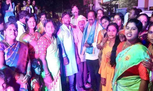Corporator Mudraboyina Srinivas Rao attends Sadar fete