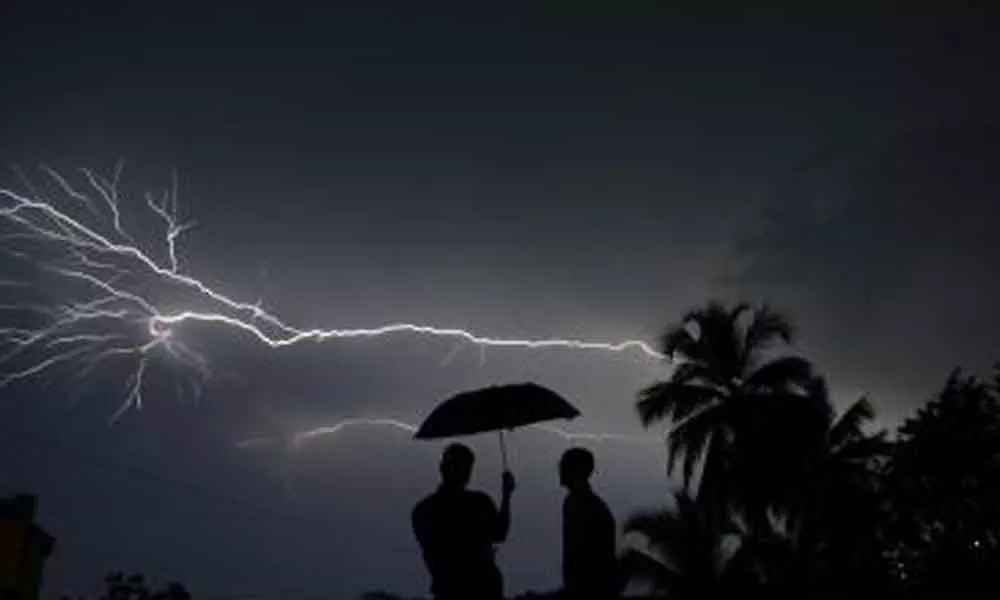 Lightning strikes kill four in Maharashtra