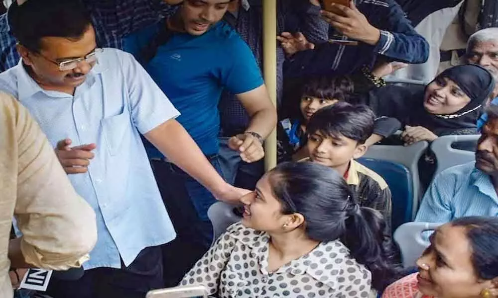 Kejriwal takes bus ride to get feedback on free travel