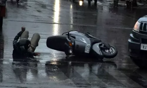 Father, son killed in Delhi road accident