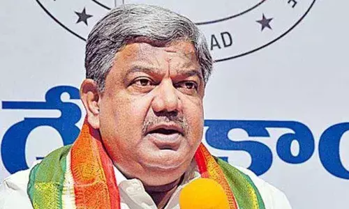 Tell facts to High Court on RTC: Congress to babus