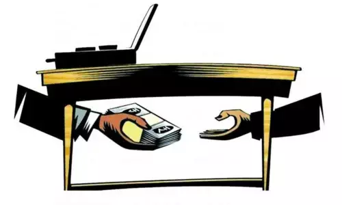 Visakhapatnam: ACB raid on  Sub-Registrars office takes a new twist