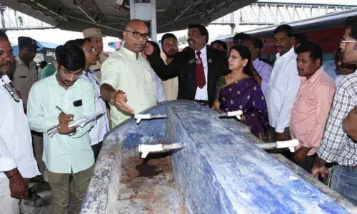 MP Dharmapuri Arvind fires on railway authority over lack of facilities in Nizamabad