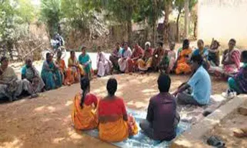 Peddalingareddypalli unites for last rites of villager