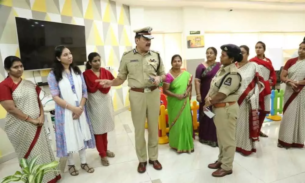 Hyd police chief interacts with She Teams