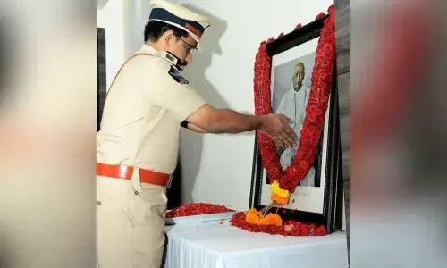 Rich tributes paid to Sardar Patel in Guntur