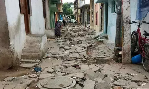 Amberpet: Narrow lanes & damaged roads