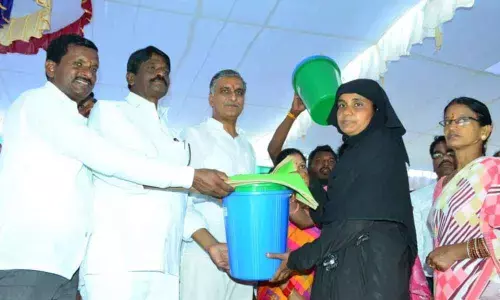 Harish Rao conducts whirlwind tour in Dubbak