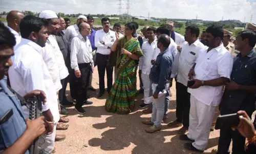 Sabita launches 90-cr works in Jalapalli