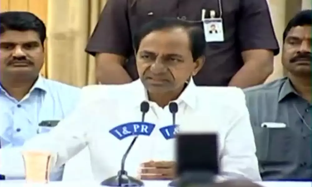 Telangana RTC to be privatised. KCR gives ultimatum to employees
