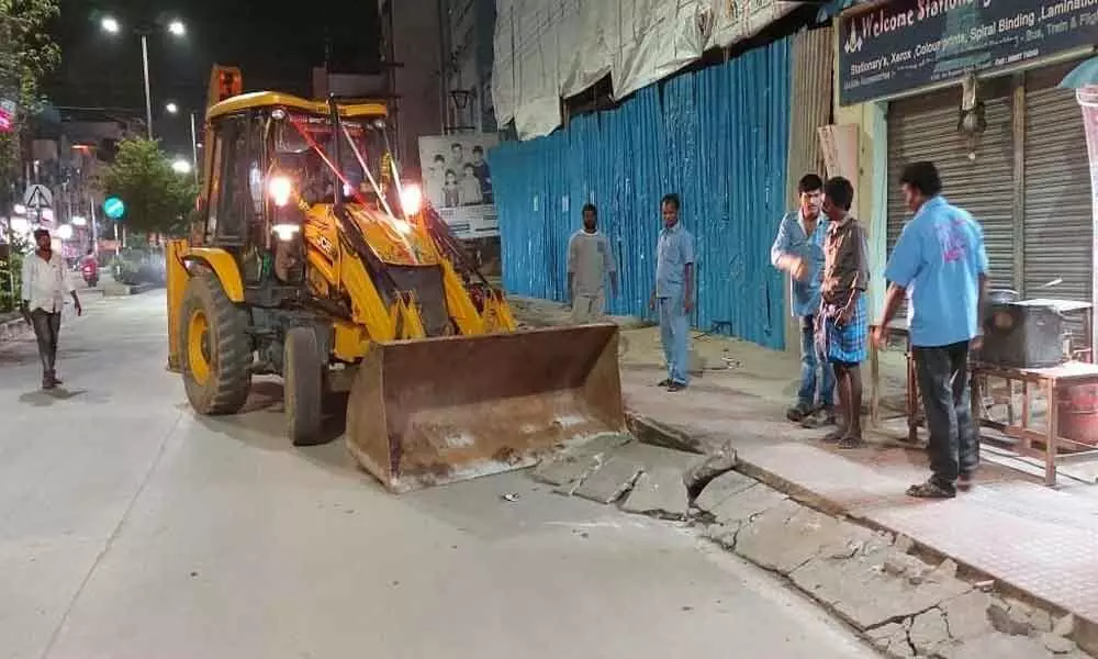 Tirupati: Civic authorities remove encroachments in pilgrim city