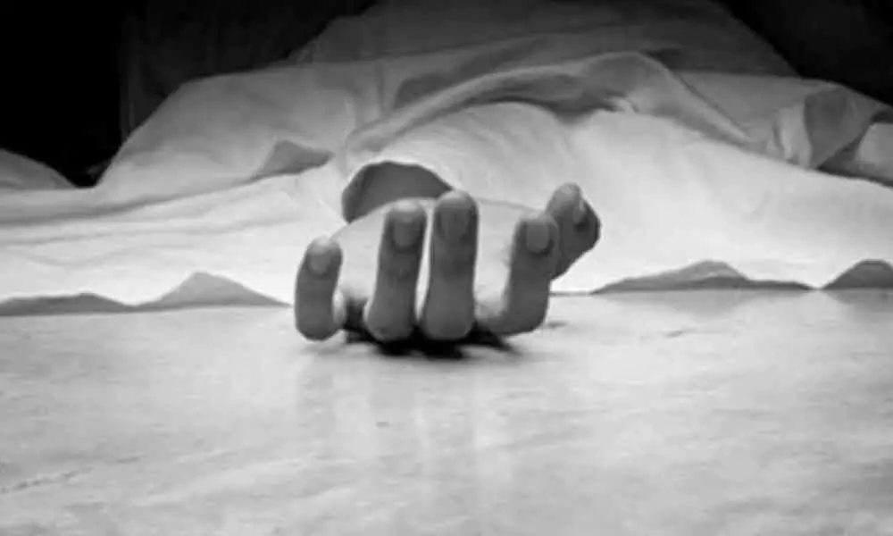 22-year-old private employee commits suicide in Kurnool