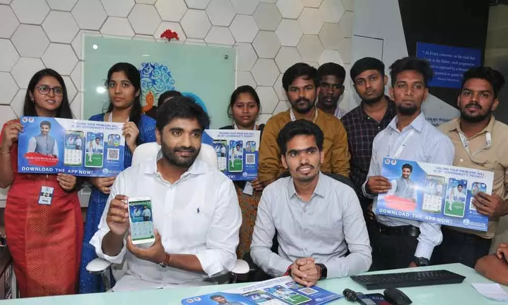 MP launches phone app  in Rajamahendravaram