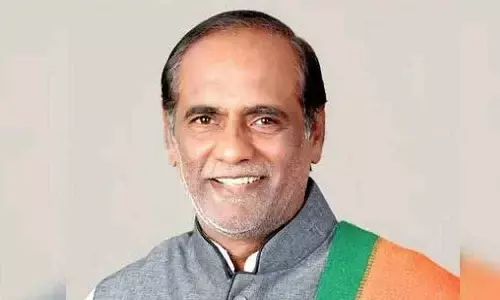 Laxman rushes to Delhi, briefs Nadda on RTC stir