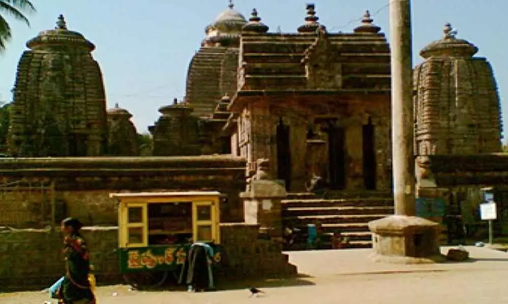 Temple lands grabbed in Srikakulam