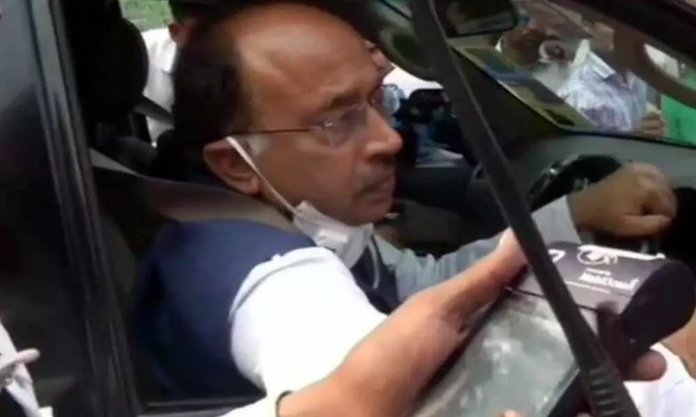 Delhi: MP Vijay Goel breaks odd-even rule on day 1, gets fined