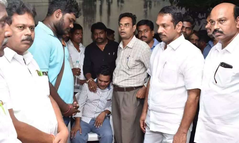 MLA Devireddy Sudhir Reddy consoles kin of killed MRO