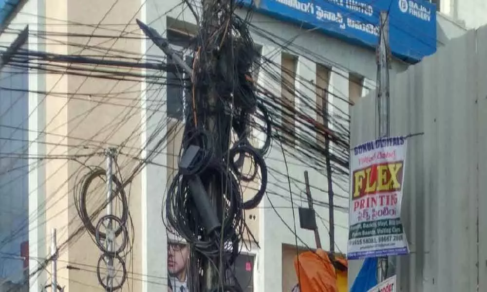 Hanging cables pose grave danger