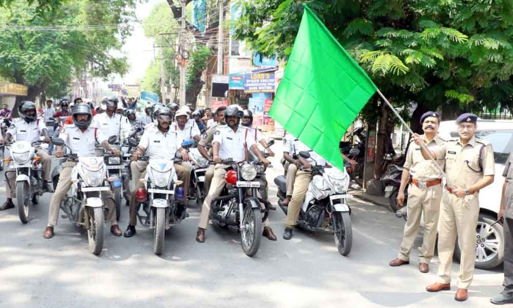 Traffic police organise awareness rally on helmets in Tirupati