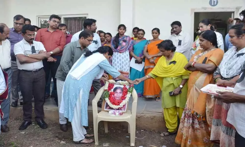 Tributes paid to tahsildar