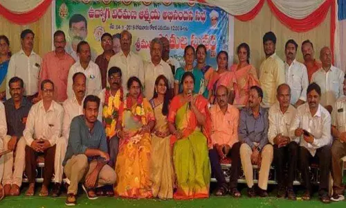 Head-mistress given warm farewell