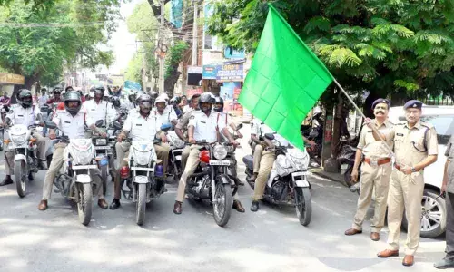 Traffic police organise awareness rally on helmets in Tirupati
