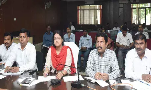 Officials told to solve Prajavani complaints