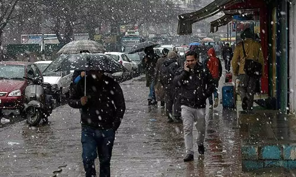 Snowfall in Kashmir to help bring pollution down