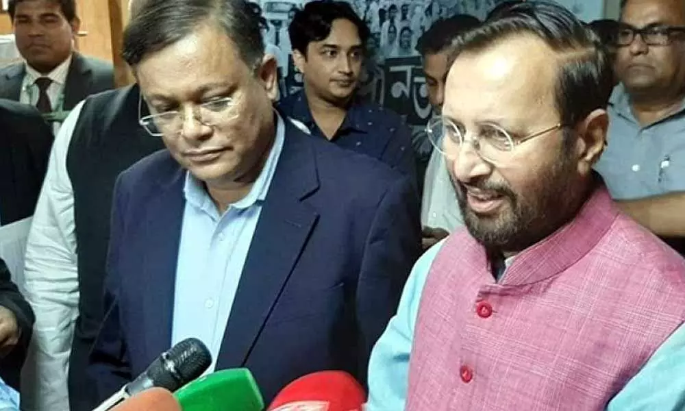 Javadekar in Dhaka, discusses cooperation for Bangabandhu film