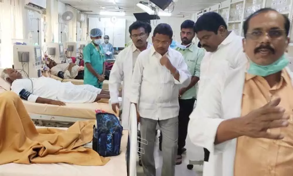 ZP chairman Lingala Kamal Raju makes a surprise visit to Khammam hospital