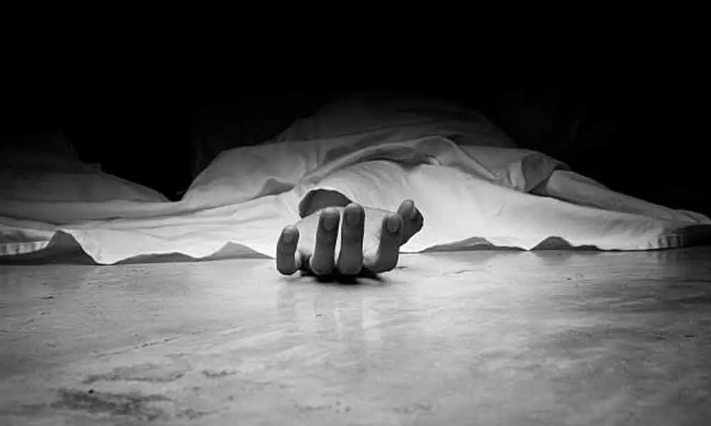 Rejected by wife, man commits suicide