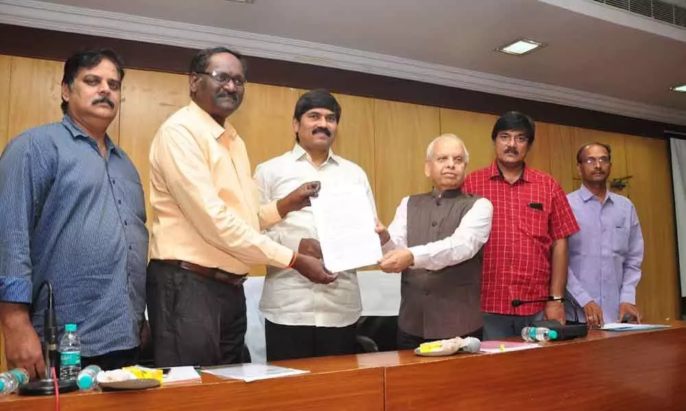 AU inks pact for Aquaculture Skill Development Centre in Visakhapatnam