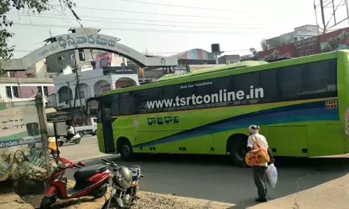 RTC workers intensify protest as cops remove camp from Miryalaguda bus stand