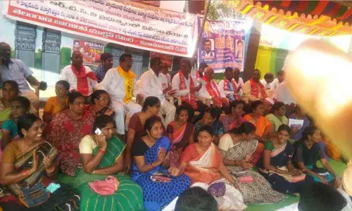 KCR should shed stubbornness: Nizamabad TDP