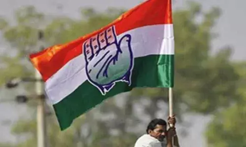 Congress  slams KCR for adamant attitude against RTC strike