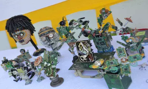Techie collages e-waste into beautiful artefacts
